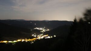 Dieses Bild zeigt eine Webcam-Aufnahme vom Achertal, aufgenommen am Samstag, den 01.08.2026 um 23:00 Uhr. Die Temperatur betrug 20.1°C.