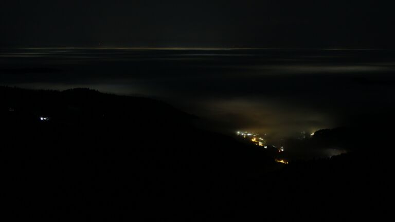 Dieses Bild zeigt eine Webcam-Aufnahme vom Achertal, aufgenommen am Montag, den 19.01.2026 um 03:00 Uhr. Die Temperatur betrug 4°C.