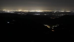 Dieses Bild zeigt eine Webcam-Aufnahme vom Achertal, aufgenommen am Freitag, den 16.01.2026 um 02:30 Uhr. Die Temperatur betrug 5.8°C.