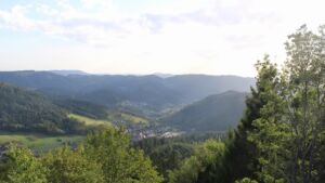 Dieses Bild zeigt eine Webcam-Aufnahme vom Achertal, aufgenommen am Dienstag, den 08.09.2026 um 18:00 Uhr. Die Temperatur betrug 30.1°C.