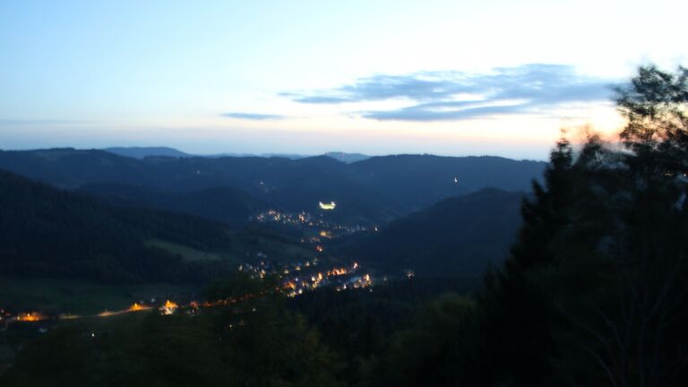 Dieses Bild zeigt eine Webcam-Aufnahme vom Achertal, aufgenommen am Freitag, den 02.10.2026 um 19:40 Uhr. Die Temperatur betrug 14.8°C.