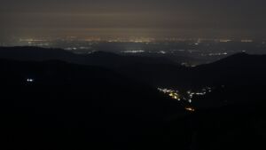 Dieses Bild zeigt eine Webcam-Aufnahme vom Achertal, aufgenommen am Montag, den 09.03.2026 um 02:30 Uhr. Die Temperatur betrug 9.3°C.