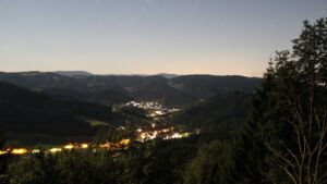 Dieses Bild zeigt eine Webcam-Aufnahme vom Achertal, aufgenommen am Samstag, den 04.07.2026 um 03:30 Uhr. Die Temperatur betrug 16.2°C.