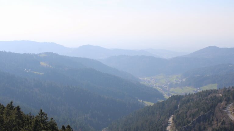 Dieses Bild zeigt eine Webcam-Aufnahme vom Achertal, aufgenommen am Donnerstag, den 19.03.2026 um 15:40 Uhr. Die Temperatur betrug 9.2°C.