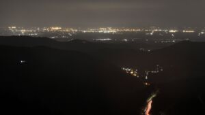 Dieses Bild zeigt eine Webcam-Aufnahme vom Achertal, aufgenommen am Freitag, den 10.04.2026 um 05:20 Uhr. Die Temperatur betrug 7.8°C.