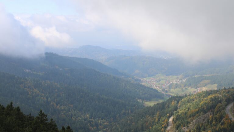 Dieses Bild zeigt eine Webcam-Aufnahme vom Achertal, aufgenommen am Donnerstag, den 09.10.2025 um 12:40 Uhr. Die Temperatur betrug 11.2°C.