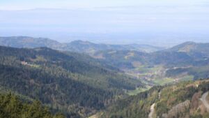 Dieses Bild zeigt eine Webcam-Aufnahme vom Achertal, aufgenommen am Donnerstag, den 16.04.2026 um 11:10 Uhr. Die Temperatur betrug 11.1°C.