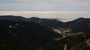 Dieses Bild zeigt eine Webcam-Aufnahme vom Achertal, aufgenommen am Freitag, den 07.11.2025 um 01:30 Uhr. Die Temperatur betrug 9°C.