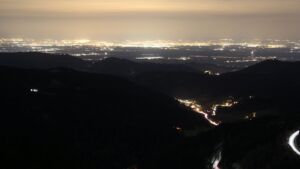 Dieses Bild zeigt eine Webcam-Aufnahme vom Achertal, aufgenommen am Mittwoch, den 10.12.2025 um 06:00 Uhr. Die Temperatur betrug 7.8°C.