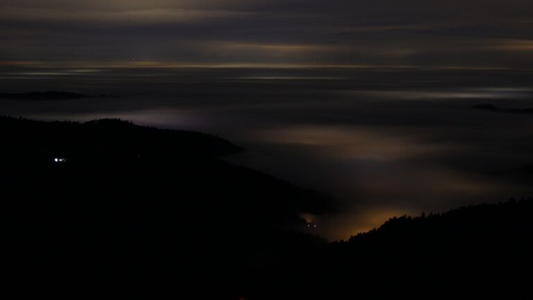 Dieses Bild zeigt eine Webcam-Aufnahme vom Achertal, aufgenommen am Montag, den 22.12.2025 um 06:30 Uhr. Die Temperatur betrug 6.8°C.