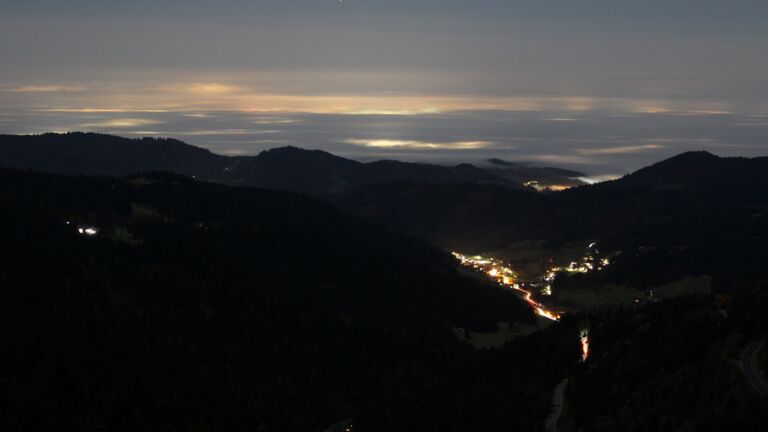 Dieses Bild zeigt eine Webcam-Aufnahme vom Achertal, aufgenommen am Montag, den 10.11.2025 um 06:10 Uhr. Die Temperatur betrug 4.7°C.