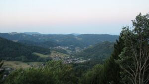 Dieses Bild zeigt eine Webcam-Aufnahme vom Achertal, aufgenommen am Mittwoch, den 12.08.2026 um 06:10 Uhr. Die Temperatur betrug 20.5°C.
