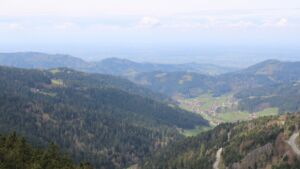 Dieses Bild zeigt eine Webcam-Aufnahme vom Achertal, aufgenommen am Donnerstag, den 16.04.2026 um 13:30 Uhr. Die Temperatur betrug 11.4°C.