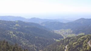 Dieses Bild zeigt eine Webcam-Aufnahme vom Achertal, aufgenommen am Samstag, den 25.04.2026 um 17:10 Uhr. Die Temperatur betrug 14.6°C.