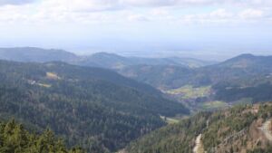 Dieses Bild zeigt eine Webcam-Aufnahme vom Achertal, aufgenommen am Donnerstag, den 12.03.2026 um 13:50 Uhr. Die Temperatur betrug 5.8°C.