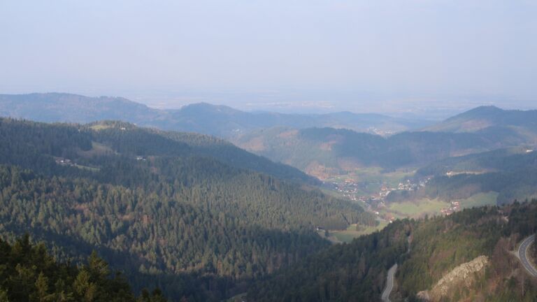 Dieses Bild zeigt eine Webcam-Aufnahme vom Achertal, aufgenommen am Samstag, den 21.03.2026 um 08:10 Uhr. Die Temperatur betrug 5.8°C.