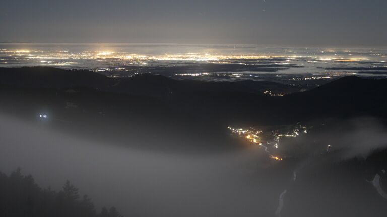 Dieses Bild zeigt eine Webcam-Aufnahme vom Achertal, aufgenommen am Mittwoch, den 25.02.2026 um 00:00 Uhr. Die Temperatur betrug 6.9°C.