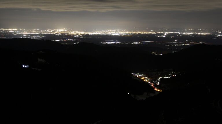 Dieses Bild zeigt eine Webcam-Aufnahme vom Achertal, aufgenommen am Mittwoch, den 14.01.2026 um 04:30 Uhr. Die Temperatur betrug 4.6°C.