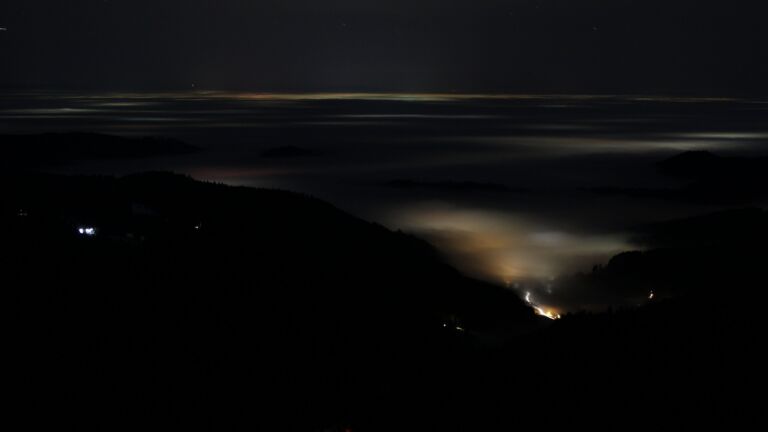 Dieses Bild zeigt eine Webcam-Aufnahme vom Achertal, aufgenommen am Montag, den 19.01.2026 um 21:50 Uhr. Die Temperatur betrug 6.8°C.