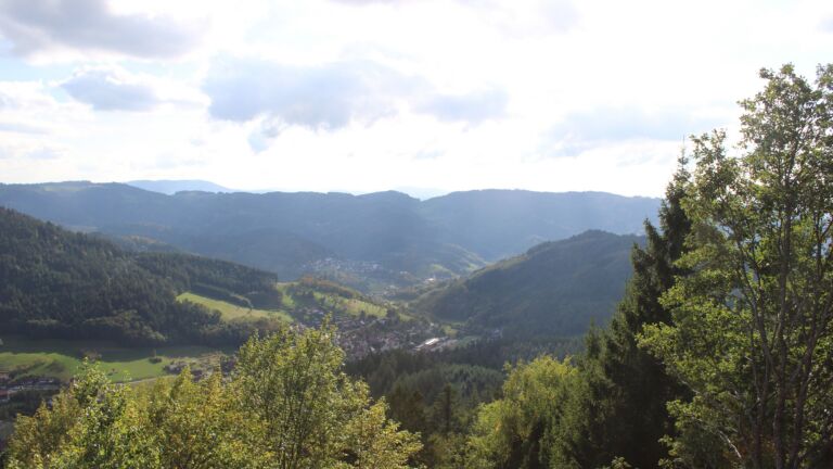Dieses Bild zeigt eine Webcam-Aufnahme vom Achertal, aufgenommen am Freitag, den 02.10.2026 um 16:10 Uhr. Die Temperatur betrug 19.9°C.