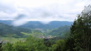 Dieses Bild zeigt eine Webcam-Aufnahme vom Achertal, aufgenommen am Mittwoch, den 20.05.2026 um 11:10 Uhr. Die Temperatur betrug 11.2°C.