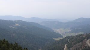 Dieses Bild zeigt eine Webcam-Aufnahme vom Achertal, aufgenommen am Dienstag, den 10.03.2026 um 13:20 Uhr. Die Temperatur betrug 10.2°C.