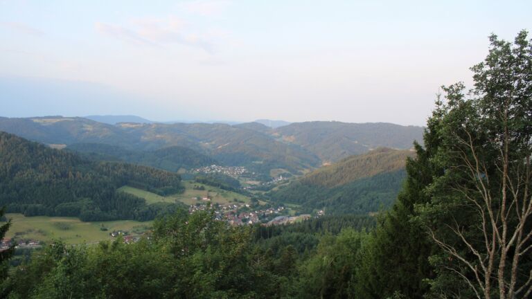 Dieses Bild zeigt eine Webcam-Aufnahme vom Achertal, aufgenommen am Sonntag, den 26.07.2026 um 06:50 Uhr. Die Temperatur betrug 17.8°C.