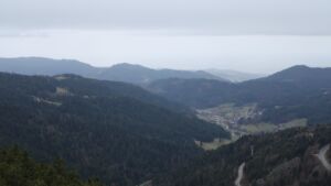 Dieses Bild zeigt eine Webcam-Aufnahme vom Achertal, aufgenommen am Sonntag, den 30.11.2025 um 08:20 Uhr. Die Temperatur betrug 4.8°C.