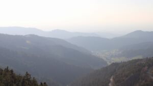 Dieses Bild zeigt eine Webcam-Aufnahme vom Achertal, aufgenommen am Freitag, den 20.03.2026 um 17:10 Uhr. Die Temperatur betrug 9°C.