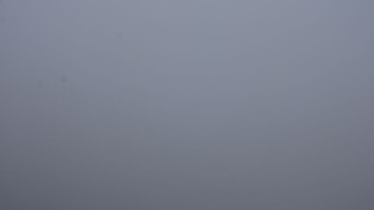 Dieses Bild zeigt eine Webcam-Aufnahme vom Achertal, aufgenommen am Freitag, den 05.12.2025 um 13:40 Uhr. Die Temperatur betrug 0.5°C.