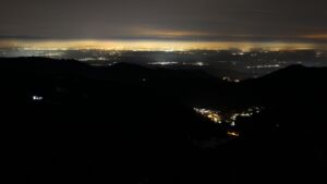 Dieses Bild zeigt eine Webcam-Aufnahme vom Achertal, aufgenommen am Sonntag, den 23.11.2025 um 06:00 Uhr. Die Temperatur betrug -3.9°C.