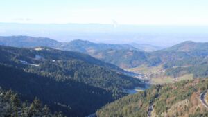 Dieses Bild zeigt eine Webcam-Aufnahme vom Achertal, aufgenommen am Dienstag, den 18.11.2025 um 11:10 Uhr. Die Temperatur betrug 4°C.