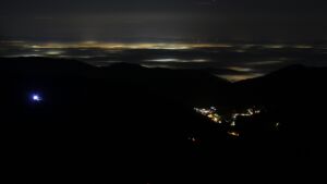 Dieses Bild zeigt eine Webcam-Aufnahme vom Achertal, aufgenommen am Mittwoch, den 17.12.2025 um 04:30 Uhr. Die Temperatur betrug 6.3°C.