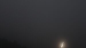 Dieses Bild zeigt eine Webcam-Aufnahme vom Achertal, aufgenommen am Dienstag, den 27.01.2026 um 22:00 Uhr. Die Temperatur betrug 3°C.