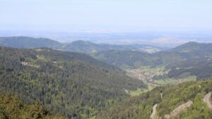 Dieses Bild zeigt eine Webcam-Aufnahme vom Achertal, aufgenommen am Samstag, den 02.05.2026 um 09:50 Uhr. Die Temperatur betrug 14.4°C.