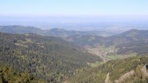 Dieses Bild zeigt eine Webcam-Aufnahme vom Achertal, aufgenommen am Donnerstag, den 23.04.2026 um 09:10 Uhr. Die Temperatur betrug 7.1°C.