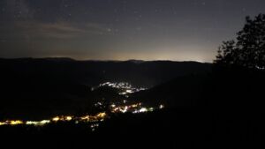 Dieses Bild zeigt eine Webcam-Aufnahme vom Achertal, aufgenommen am Donnerstag, den 18.06.2026 um 02:50 Uhr. Die Temperatur betrug 21.6°C.