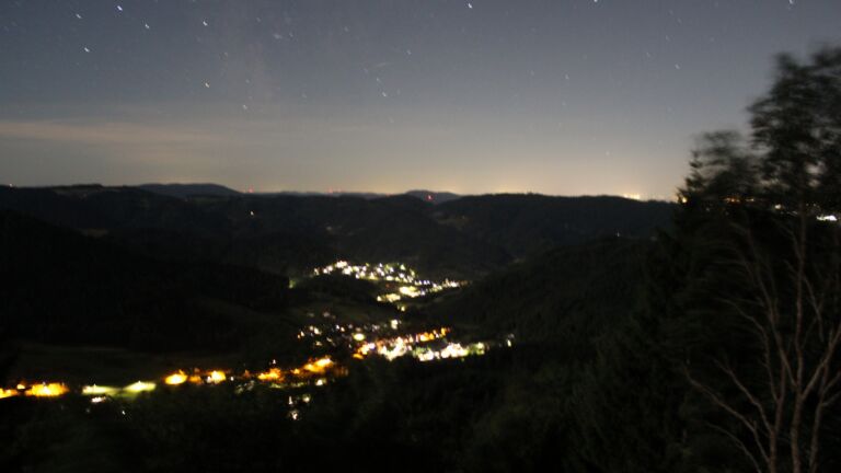 Dieses Bild zeigt eine Webcam-Aufnahme vom Achertal, aufgenommen am Dienstag, den 07.07.2026 um 02:40 Uhr. Die Temperatur betrug 20.6°C.