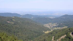 Dieses Bild zeigt eine Webcam-Aufnahme vom Achertal, aufgenommen am Samstag, den 05.07.2025 um 09:10 Uhr. Die Temperatur betrug 19.5°C.