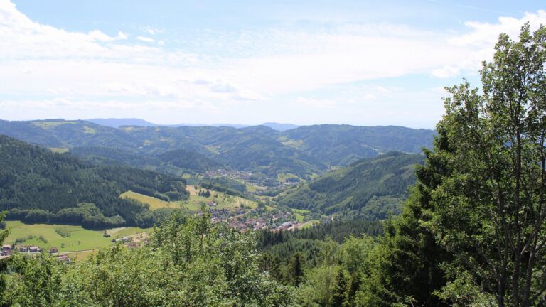 Dieses Bild zeigt eine Webcam-Aufnahme vom Achertal, aufgenommen am Samstag, den 13.06.2026 um 14:40 Uhr. Die Temperatur betrug 24.1°C.