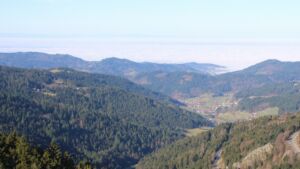 Dieses Bild zeigt eine Webcam-Aufnahme vom Achertal, aufgenommen am Donnerstag, den 26.02.2026 um 10:10 Uhr. Die Temperatur betrug 10.6°C.