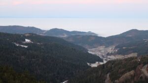 Dieses Bild zeigt eine Webcam-Aufnahme vom Achertal, aufgenommen am Mittwoch, den 21.01.2026 um 08:10 Uhr. Die Temperatur betrug 5.4°C.