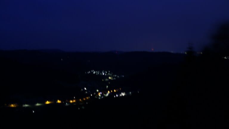 Dieses Bild zeigt eine Webcam-Aufnahme vom Achertal, aufgenommen am Samstag, den 30.05.2026 um 04:20 Uhr. Die Temperatur betrug 17.7°C.