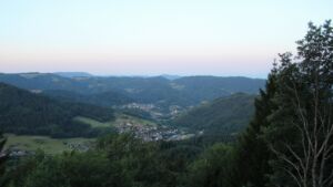 Dieses Bild zeigt eine Webcam-Aufnahme vom Achertal, aufgenommen am Samstag, den 25.07.2026 um 06:00 Uhr. Die Temperatur betrug 19.7°C.