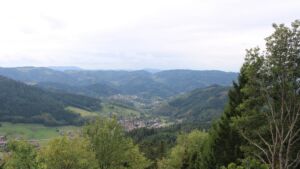 Dieses Bild zeigt eine Webcam-Aufnahme vom Achertal, aufgenommen am Freitag, den 09.10.2026 um 14:40 Uhr. Die Temperatur betrug 9.4°C.
