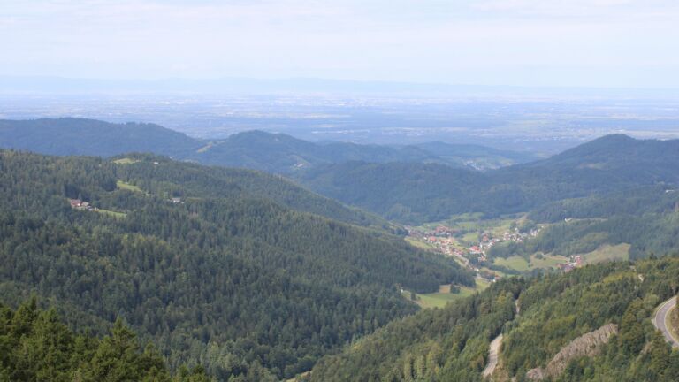 Dieses Bild zeigt eine Webcam-Aufnahme vom Achertal, aufgenommen am Samstag, den 13.09.2025 um 10:50 Uhr. Die Temperatur betrug 13°C.
