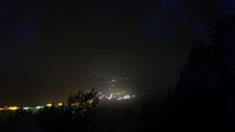 Dieses Bild zeigt eine Webcam-Aufnahme vom Achertal, aufgenommen am Mittwoch, den 14.10.2026 um 01:00 Uhr. Die Temperatur betrug 12.4°C.
