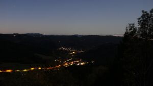 Dieses Bild zeigt eine Webcam-Aufnahme vom Achertal, aufgenommen am Dienstag, den 27.10.2026 um 06:10 Uhr. Die Temperatur betrug 9.6°C.