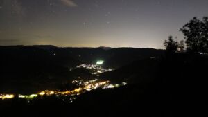 Dieses Bild zeigt eine Webcam-Aufnahme vom Achertal, aufgenommen am Freitag, den 04.09.2026 um 21:40 Uhr. Die Temperatur betrug 22.4°C.