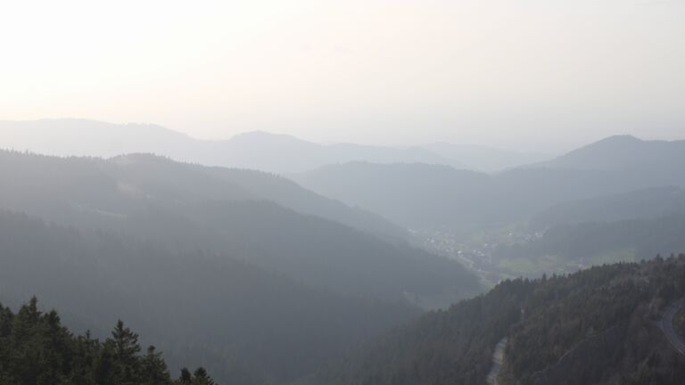 Dieses Bild zeigt eine Webcam-Aufnahme vom Achertal, aufgenommen am Montag, den 09.03.2026 um 17:10 Uhr. Die Temperatur betrug 11°C.